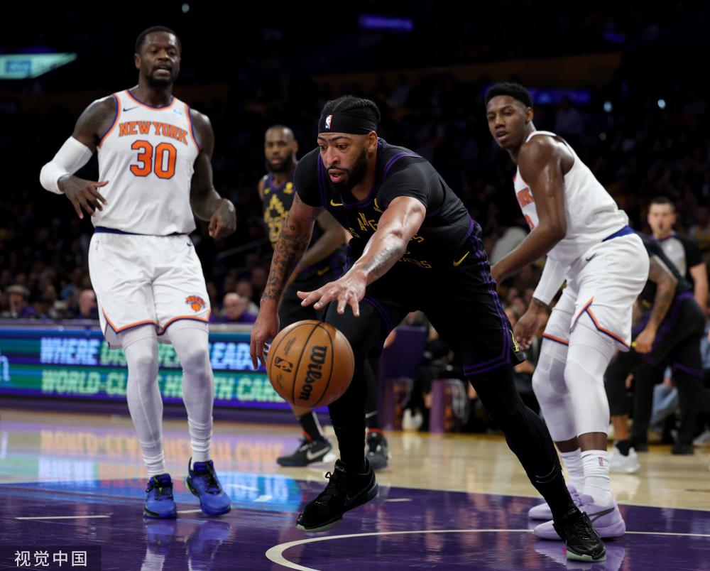 她的网前小 她的网前小