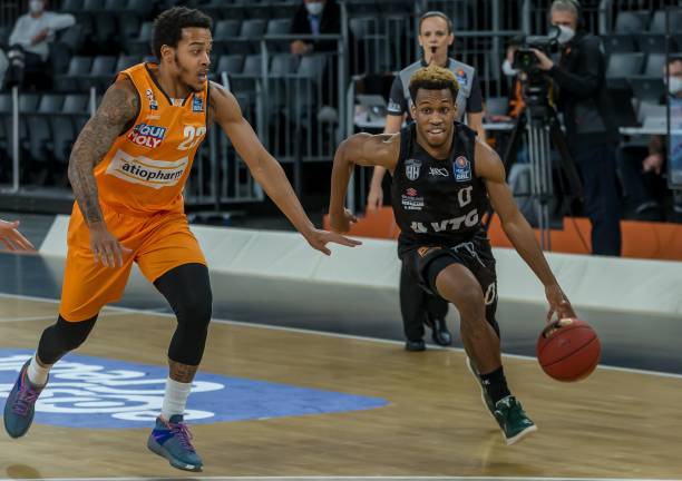 他的表现一 他的表现一