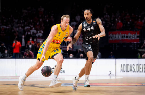 斯里瓦塔那 斯里瓦塔那