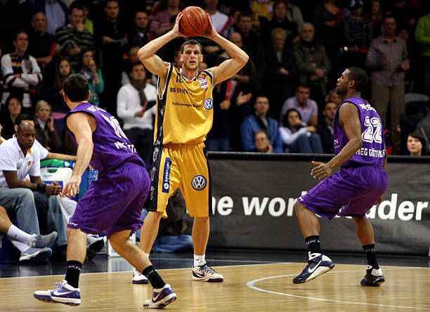 赛中树立了 赛中树立了