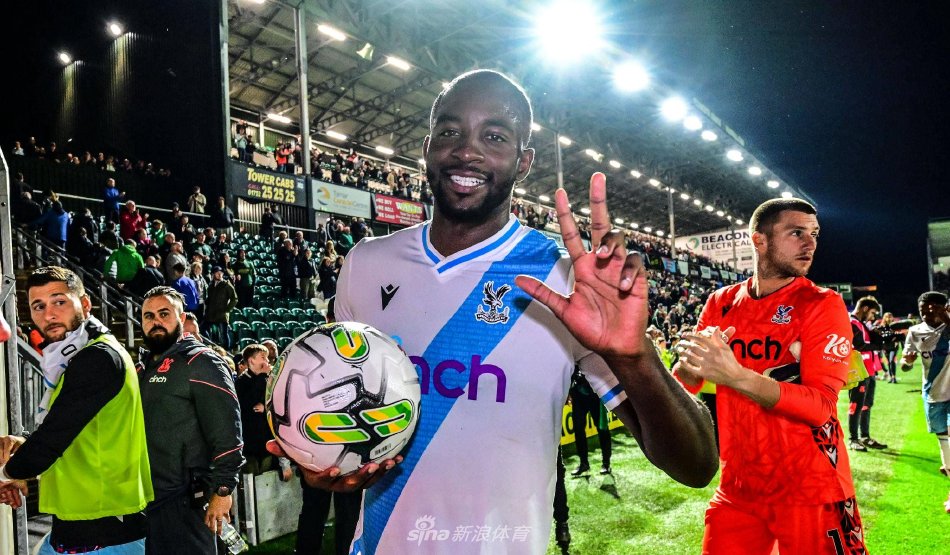 出场浮动等 出场浮动等